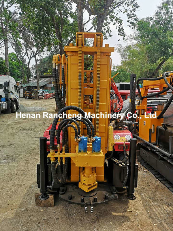 200 متر عمق 40HP محرك الديزل الهيدروليكية المياه حفر الآلة مع مركبة ثلاثية العجلات