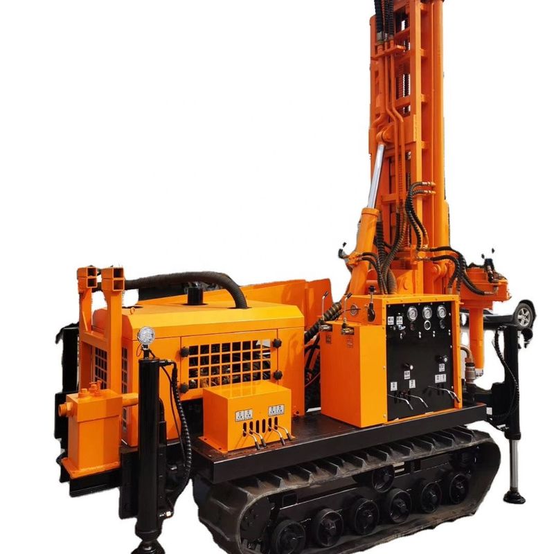 200m 5800Kg آلة حفر الآبار المائية الهيدروليكية مع 58KW محرك الديزل وقوة رفع 5T