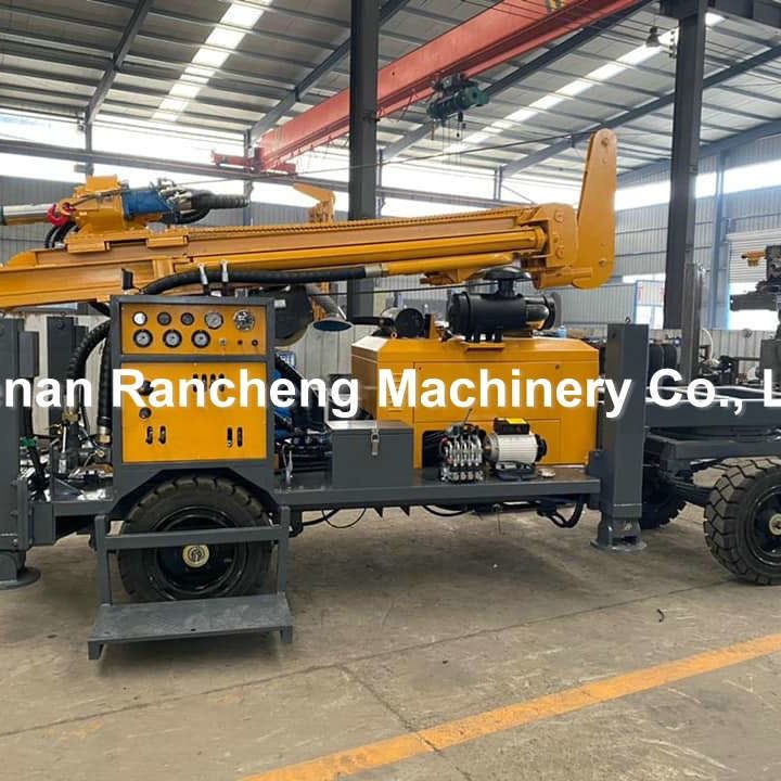 220m 65KW قوانشاي محرك عجلة مثبتة الماء حفر البئر جهاز الحفر مع 13T قوة رفع