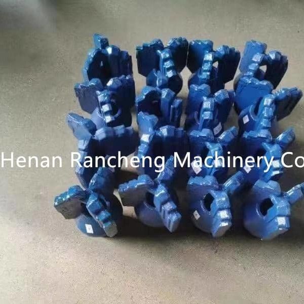 API 3 Wing Tungsten Carbide Step Type Drag Bit للحفر في الآبار المائية