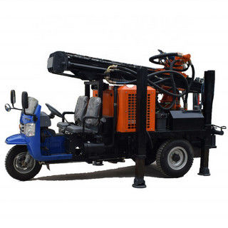 200m 22 HP Futian العلامة التجارية ثلاثية الدراجات المثبتة الهيدروليكية DTH حفر الجهاز مع قوة الهواء أعلى