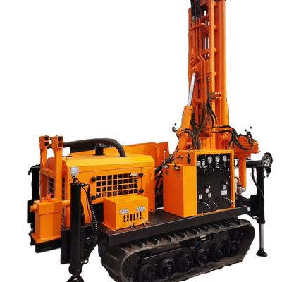 200m 5800Kg آلة حفر الآبار المائية الهيدروليكية مع 58KW محرك الديزل وقوة رفع 5T